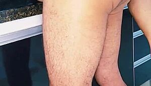 Fodendo Loira Na Pia E Gozando Dentro