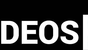 csak nézem a 18 éves szobatársamat taylert, ahogyan krémesedik a kollégiumi asztalon