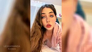 Gadis kecil 18+ lapar creampie batang besar POV