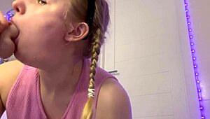 teen bbw virgin asshole fingered deeply