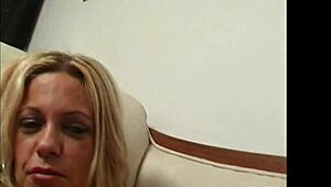 Voyeuristic experience with a Milanese MILF