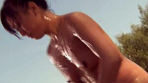 I gave a massage blowjob outdoors in Asia, it was so relaxing