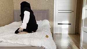 هي، شوف هذا الأكشن الساخن لأم زوجة عربية!