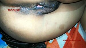 desi girlfriend fucking home sex big cock