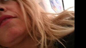 Milanese voyeur discovers beautiful milf in amateur scene