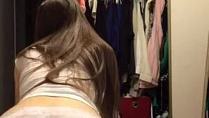 French Student Twerks Huge Ass While Boyfriend Sleeps