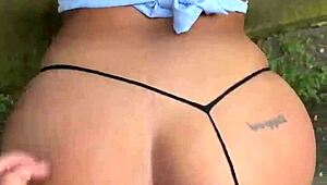 Haciendo negocios con mi vecina parte 2 😏