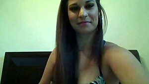 A brunette beauty asking for some hardcore spreading and fucking