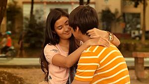 Enrique Gil and Liza Soberano Share Intimate Kiss