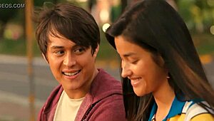 Enrique Gil and Liza Soberano Share Intimate Kiss