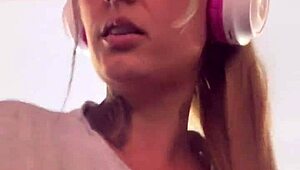 eu na academia fazendo cardio tirei camiseta fiquei de sutia tesao grande bucetinha molhadinha