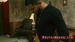 مراهقة روسية 18+ تصرخ في ذروة شرجية مع بلوند كبيرة الصدر كريستي آن مربوطة