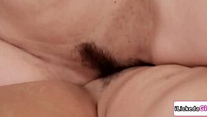 Lesbian milf starts with pussy licking before tribbing maid