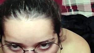 Acabei De Sair Do Banho E A White Moon Ja Veio De Boca No Pau Pra Levar Uma Gozada Na Cara