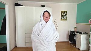 the stepsister is getting seduced into riding and fucking 😏