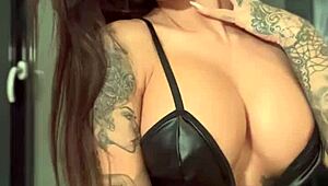 Susy gala does anal masturbation in leather lingerie with big dildo 😏