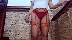 hijastra pillada mandando video ao novio, tive que foder essa cheerleader pra ensinar uma lição.