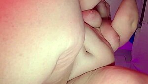 Chubby girl, I got fucked from below, tits shakin'... big cumshot!