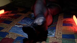 PERFECT TOES PEEKING THROUGH SEXY FISHNETS MILF HOUSEWIFE FETISH