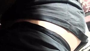 Amateur gives blowjob to podcast presenter live