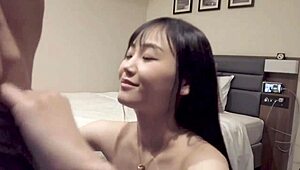 22歳の清掃系ギャルと大人の女性、雛形あきこ似と風呂場でフェラごっくん、めっちゃヤバい