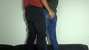 hermanastra pide ayuda y se deja follar sin condon!