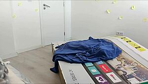 i fucked my step mom thru a hole, she thot it was my step dad