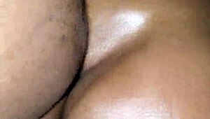 Ebony milf moans dirty talk while fucking big cock?