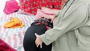 Pakistani wife enjoys anal sex on her wedding anniversary.