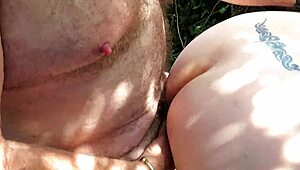 Fuck buddy fucks housewife outdoors over the gate