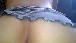 عاهرة مكسيكية نحيفة طيزها تتفشخ جامد بألم ولذة