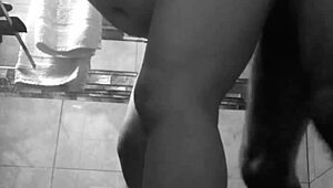 Polvo rápido en el baño