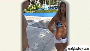 sexy women flash nice tits for money in outdoor public reality softcore 😍💰