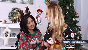 Family Women Share Pussy as Christmas Gifts