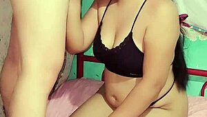 Girl swallows all semen after blowjob!