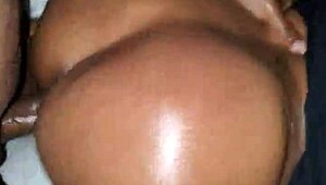 Ebony milf moans dirty talk while fucking big cock?