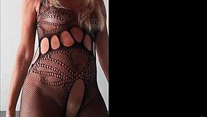 feel me watching mature blonde webcam fetish