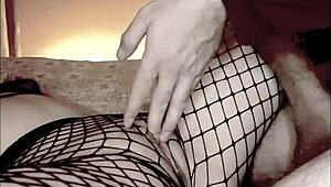 Fetishists really love giving footjobs to huge cocks 😍