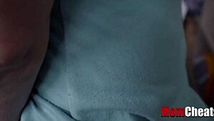 step mom janna hicks misses cuddling and more 😏