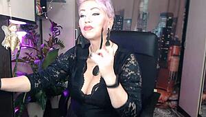 Juicy Russian Milf Aimeeparadise Undresses