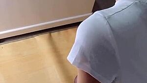 She watches porn and uses vibrator to orgasm 😏