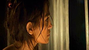 Wow, Hollywood celeb goes fully nude! 😲