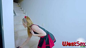 estudante safada pega no flagra pelo professor e punida com sexo hardcore