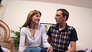 Man, this cuckold husband joins a dumb girlfriend and stranger for a retro threesome 😲