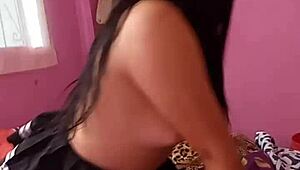 部屋で一人TikTokしてたらムラムラしてガチオナニー