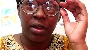 Hey, would you prefer sex on a sofa or chair? Rate your pussy 1-10 😏