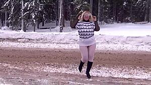 Winter Teases with Outdoor Ass Flash