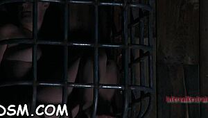 Dağınık Femdom Aksiyonu Mükemmel Vücut Hakimiyetiyle