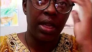 Hey, would you prefer sex on a sofa or chair? Rate your pussy 1-10 😏