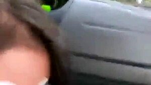 Me hace venir en publico